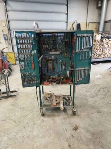 1129193-1 Verktygsskåp med Innehåll