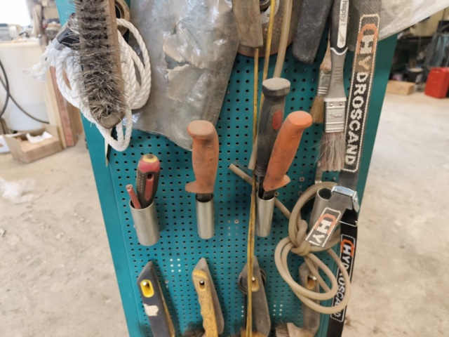 1129193-12 Verktygsskåp med Innehåll