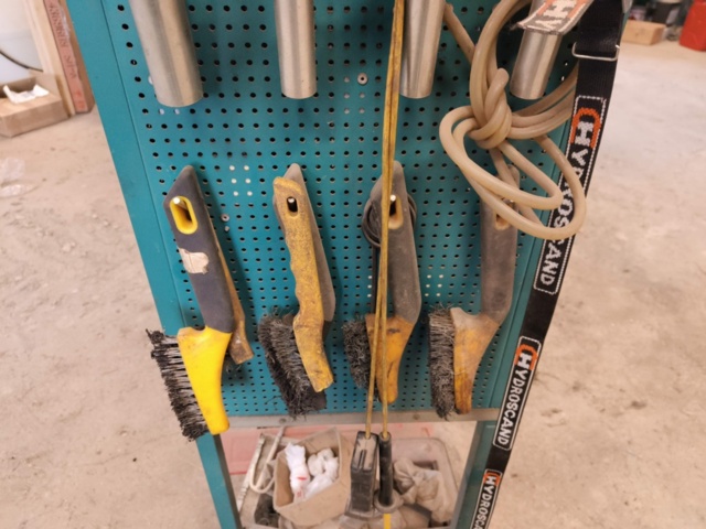 1129193-13 Verktygsskåp med Innehåll