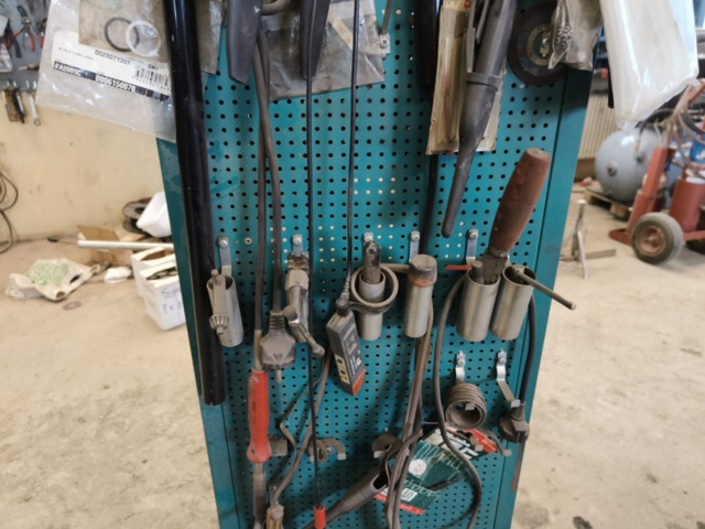 1129193-20 Verktygsskåp med Innehåll