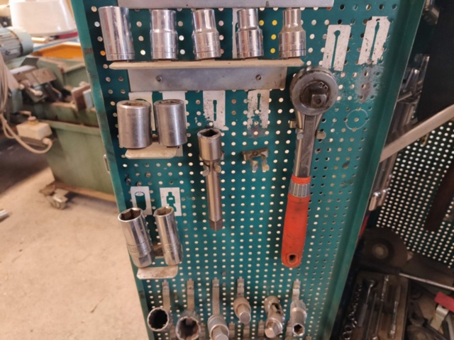 1129193-26 Verktygsskåp med Innehåll