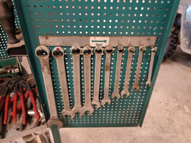 1129193-31 Verktygsskåp med Innehåll