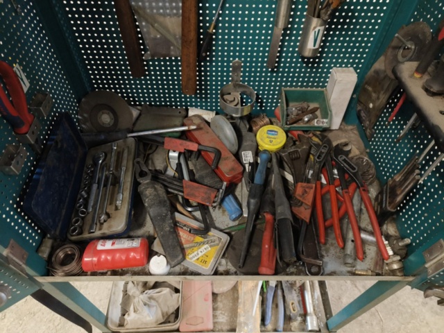 1129193-32 Verktygsskåp med Innehåll