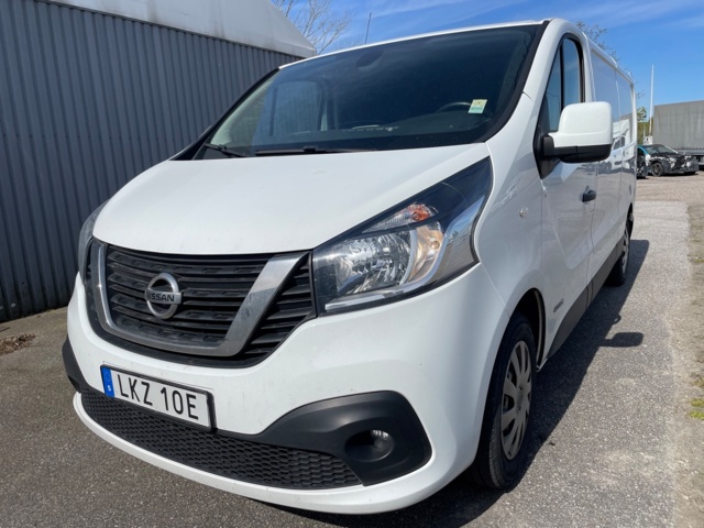 461956-1 Nissan NV300 Skåpbil 2.9t -2019
