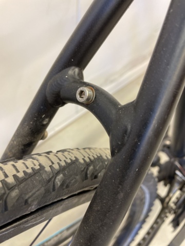 999324-20 Bike Focus Crater Lake