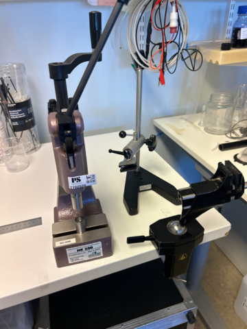 1192520-1 Knee joint press with 2 holders - Berg & Schmid HK 500