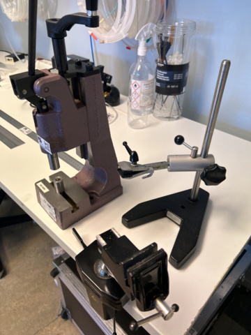 1192520-2 Knee joint press with 2 holders - Berg & Schmid HK 500