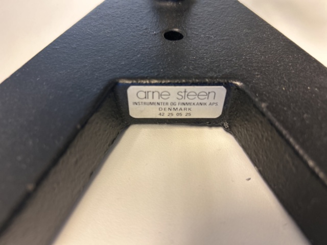 1192520-9 Knee joint press with 2 holders - Berg & Schmid HK 500