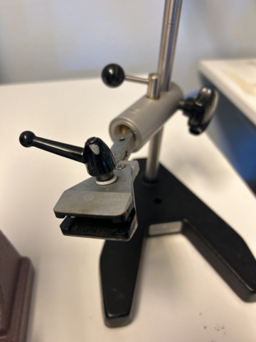 1192520-10 Knee joint press with 2 holders - Berg & Schmid HK 500