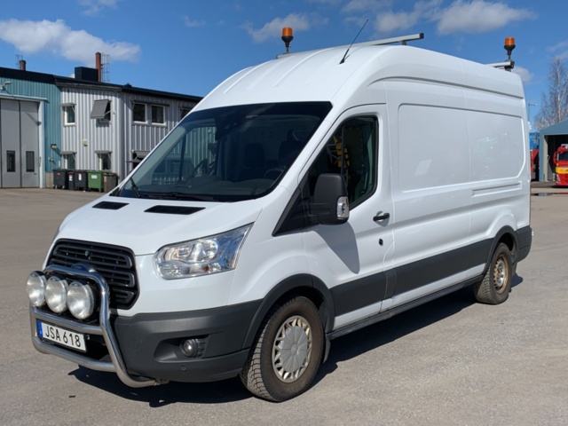 1068224-1 Ford Transit 350 2.2 TDCi AWD -2015