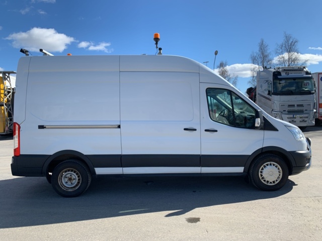 1068224-4 Ford Transit 350 2.2 TDCi AWD -2015