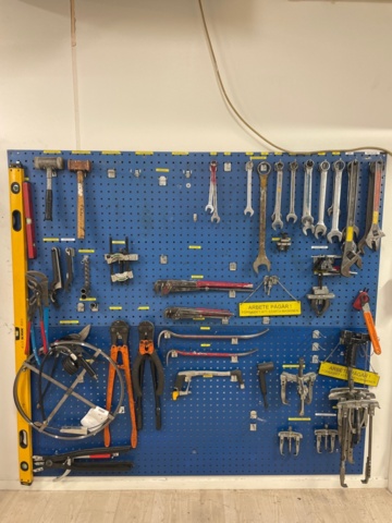 1152901-1 Toolbars with content