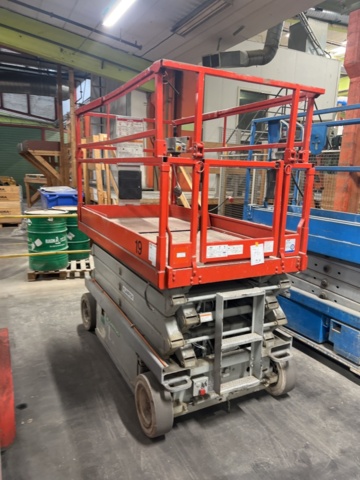 1152976-10 Scissor lift Skyjack, work platform for 3 people