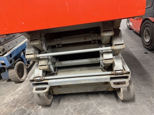1152976-17 Scissor lift Skyjack, work platform for 3 people