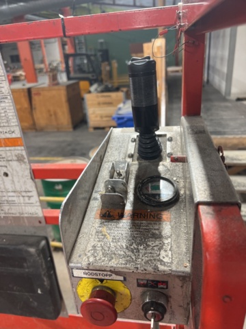 1152976-23 Scissor lift Skyjack, work platform for 3 people