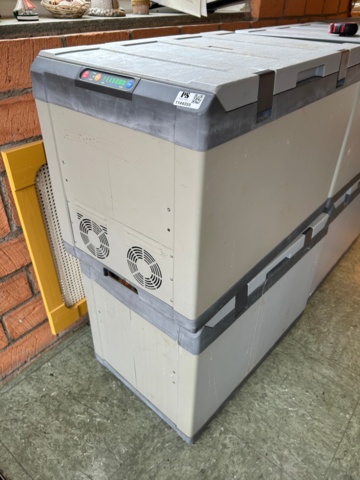 1144355-1 Waeco CoolFreeze CF-110 cooling box - 2 pieces