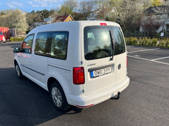 985400-4 Volkswagen Caddy Life -2019