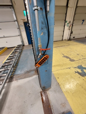 1201703-19 Dubbla ABUS traverser med telfrar om 1,6 ton med traversbanor