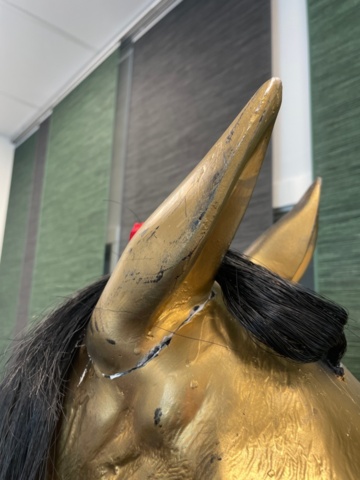 1149883-3 Gold Lacquered Horse