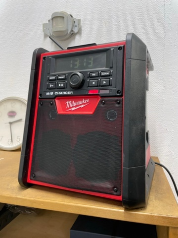 1153125-1 Milwaukee radio M18