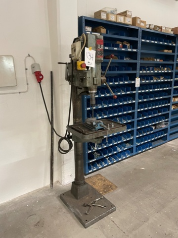1153134-3 Column drilling machine Strands S 68 and vise