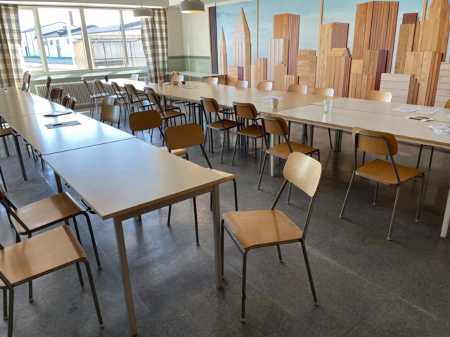 1153194-2 Lunchroom furniture