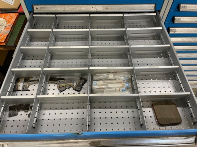 1153104-4 Bott ball bearing drawer cabinet