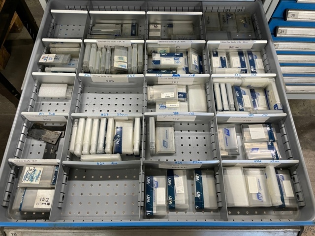 1153104-6 Bott ball bearing drawer cabinet