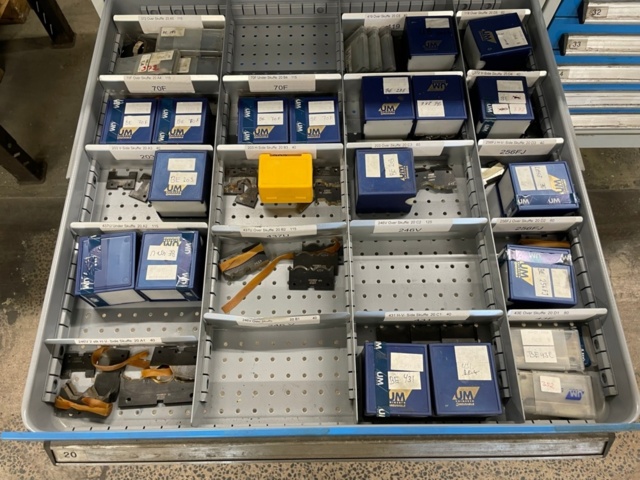 1153104-8 Bott ball bearing drawer cabinet