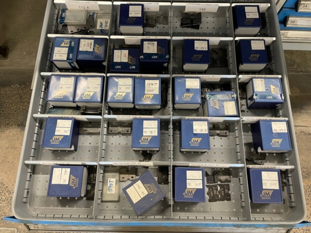 1153104-10 Bott ball bearing drawer cabinet