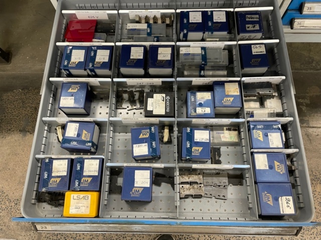 1153104-11 Bott ball bearing drawer cabinet