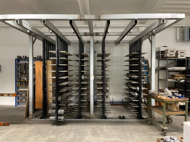 Storage rack for cutters with 5 drawers - PS Auction - We value the ...