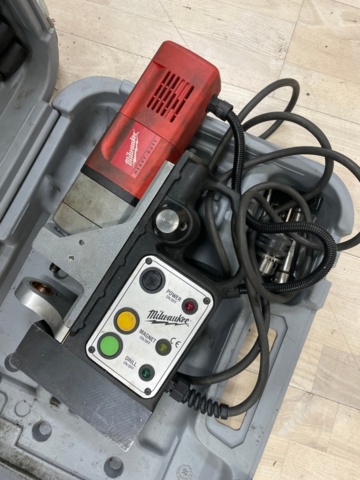 1152917-1 Magnetic drill Milwaukee MDE 42