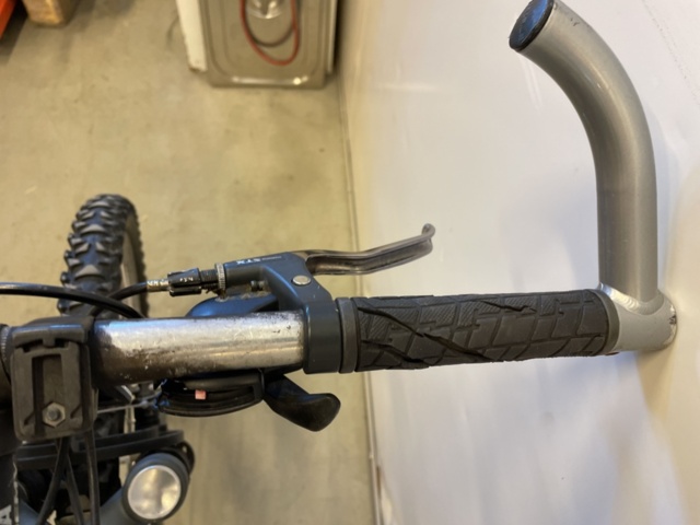 999346-22 Bicycle Signature MT Rainier