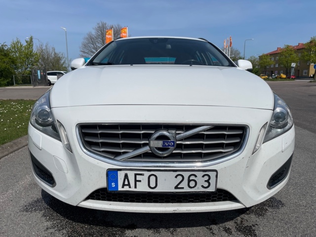 944909-8 Volvo V60 D3 Manual, 136hp, 2013