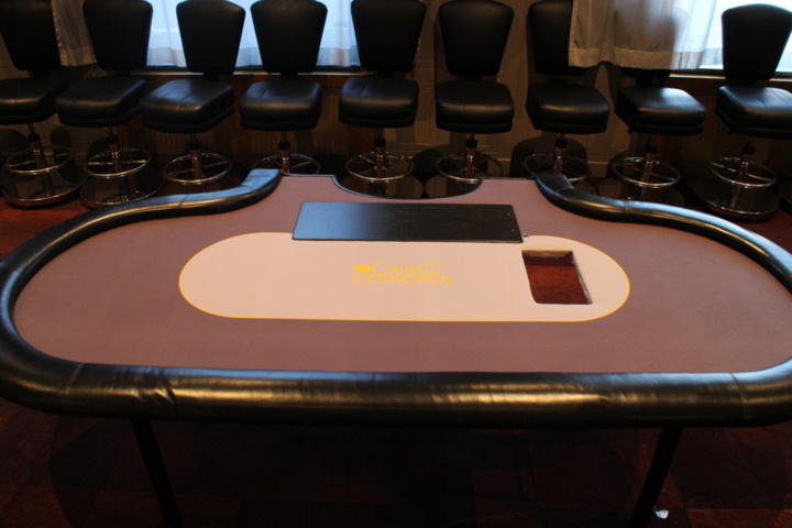 1177617-2 Poker table with removable legs 6 pcs