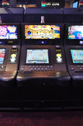 1150288-1 Slot machines 2 pcs - IGT 96418400 / 96433300