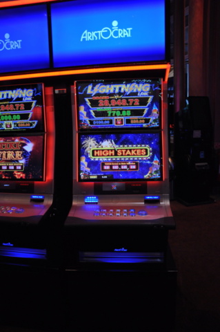 1150291-5 Slot machines 8pcs - Aristocrat Helix Upright Gen 8 NOTE! No game installed