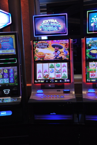 1150293-1 Slot machines 2 pcs - Aristocrat Helix Upright Gen 8