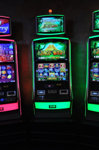 1150297-1 Slotmaskiner 2st - Bally Dualos (L1)