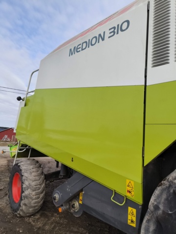 1129215-61 Tröska Claas Medion 310 - 2001