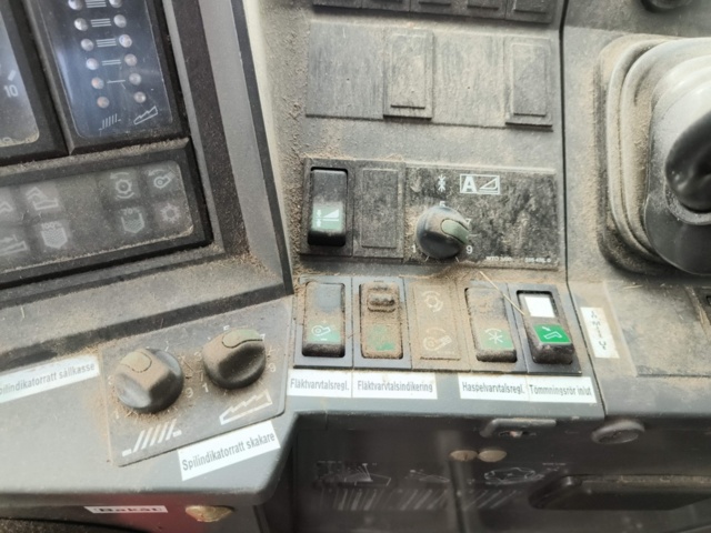 1129215-91 Tröska Claas Medion 310 - 2001