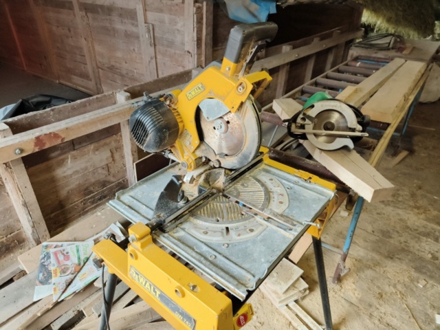 1129230-3 Combi saw DeWalt DW 742