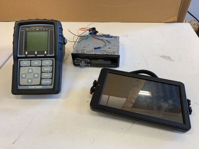 Display for Tamtron scale, touch screen, car stereo - PS Auction - We ...