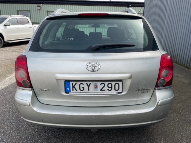 1143377-4 Toyota Avensis Combi 2.0 D-4D Manual, 126hp, 2008