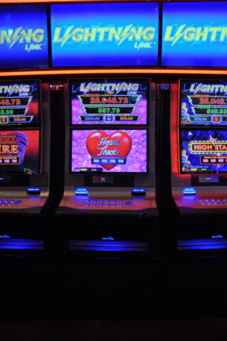 1150291-12 Slot machines 8pcs - Aristocrat Helix Upright Gen 8 NOTE! No game installed