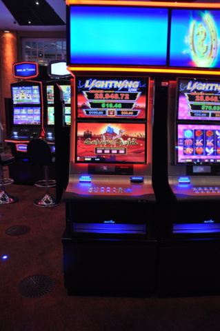 1150291-21 Slot machines 8pcs - Aristocrat Helix Upright Gen 8 NOTE! No game installed