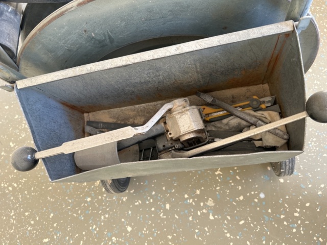 1192555-3 Steel belt packing machine on wheels