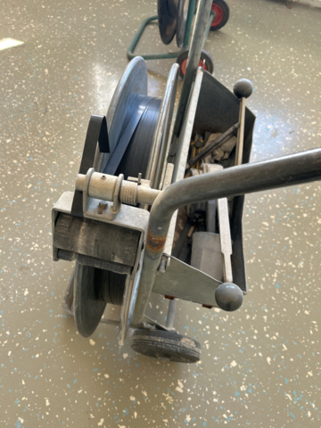 1192555-6 Steel belt packing machine on wheels