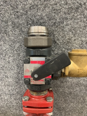 1203146-3 Hot water pump Grundfos 36-50 F 200 & Constant-maintenance regulator Thermomatic K